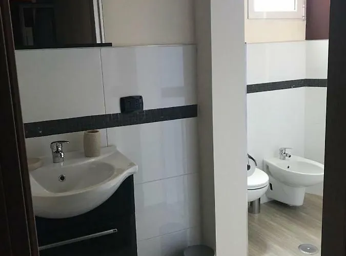 Raya 28 Bed and Breakfast Μπάρι